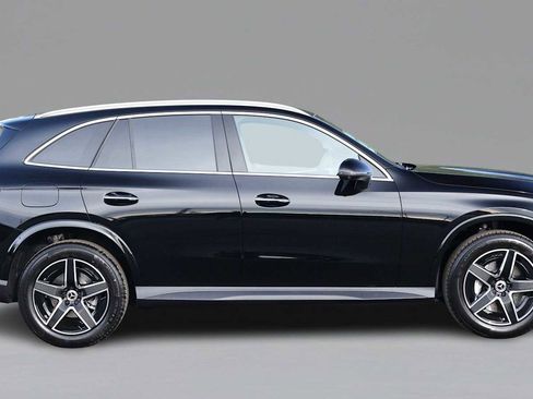 Used 2026 Mercedes-Benz GLC 300 4MATIC image 4