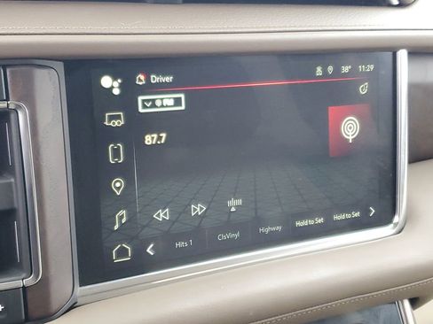 Used 2023 GMC Yukon Denali w/ Advanced Technology Package image 18