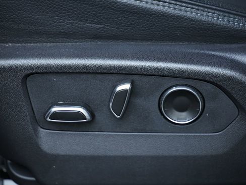 Used 2025 GMC Sierra 3500 Denali w/ Denali Reserve Package image 11