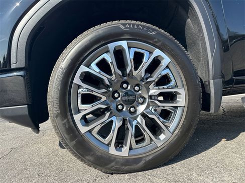 Used 2025 GMC Sierra 1500 Denali Ultimate image 12