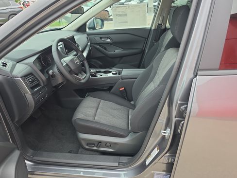 New 2026 Nissan Rogue SV w/ Cold Weather Package AWD/4WD image 4