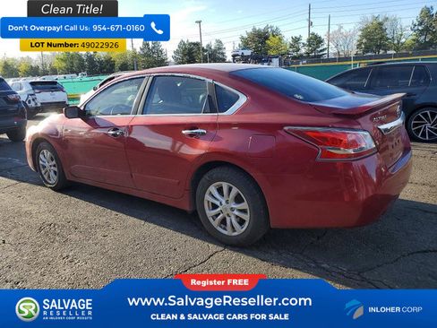 Used 2014 Nissan Altima 2.5 S w/ Sport Value Package image 3