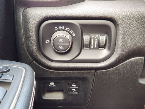 Used 2023 RAM 1500 Laramie AWD/4WD image 34