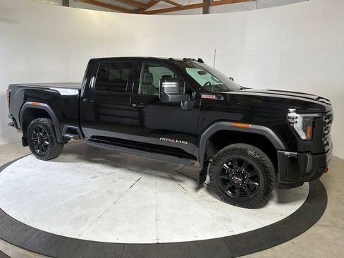 Used 2024 GMC Sierra 2500 AT4 w/ AT4 Premium Plus Package AWD/4WD image 8