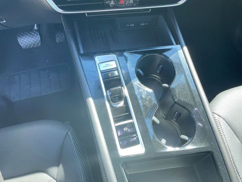 Used 2025 Volkswagen Atlas Cross Sport SE image 43