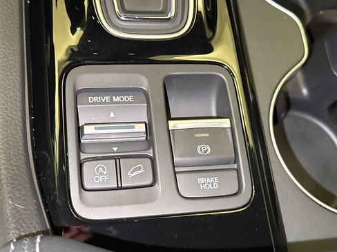 Used 2025 Honda Pilot EX-L image 30