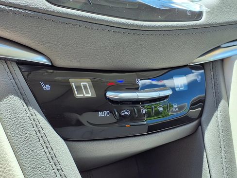 New 2026 Cadillac XT5 Premium Luxury w/ LPO, Floor Liner Package AWD/4WD image 22
