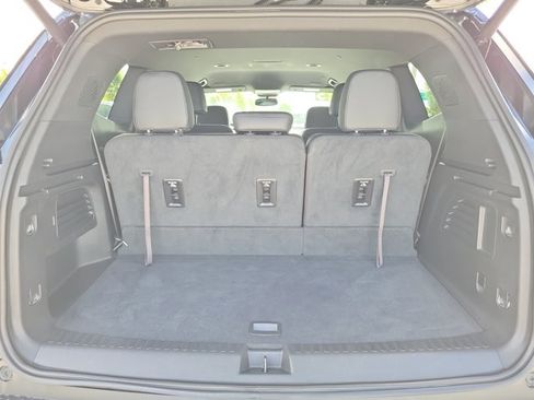Used 2025 Buick Enclave Preferred FWD image 9