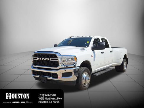 Used 2024 RAM 3500 Tradesman w/ Chrome Appearance Group AWD/4WD image 5