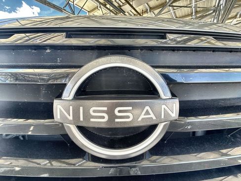 Used 2022 Nissan Pathfinder SV AWD/4WD image 22