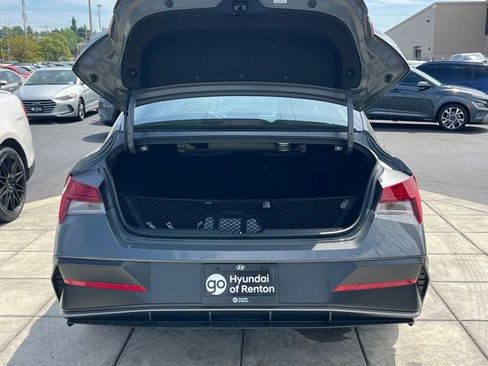 New 2026 Hyundai Elantra Limited FWD image 11