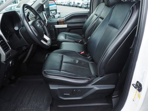 Used 2019 Ford F150 Lariat w/ Equipment Group 501A Mid image 13