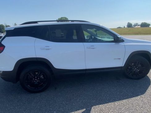 Certified 2024 GMC Terrain AT4 AWD/4WD image 9