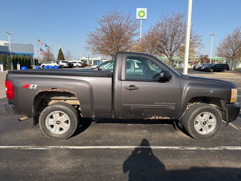 Used 2011 Chevrolet Silverado 1500 LT w/ Interior Plus Package image 5