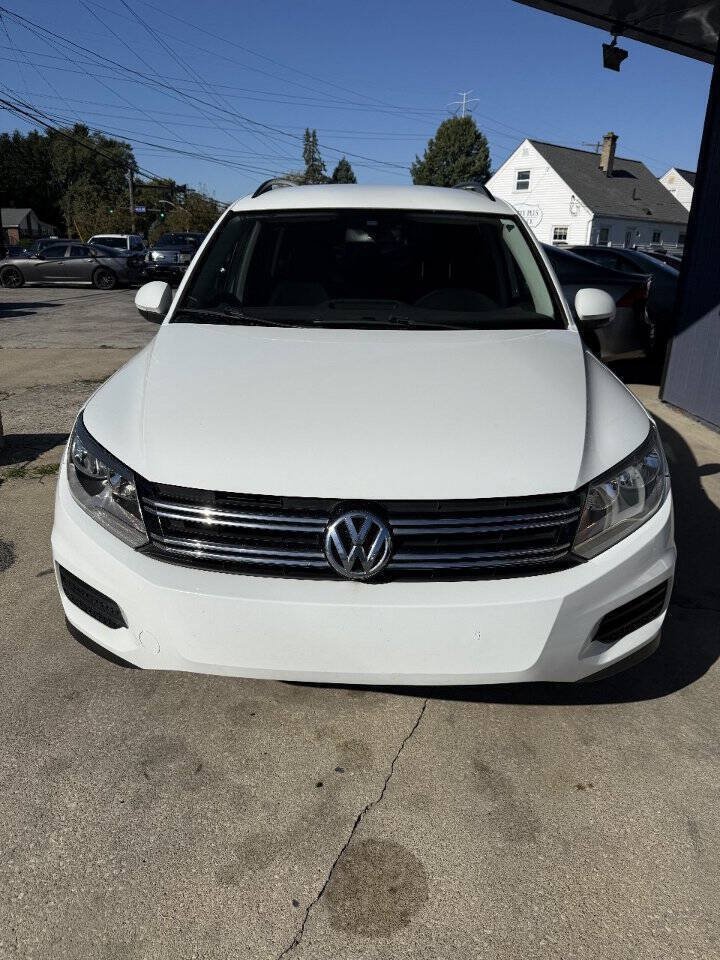 Used 2016 Volkswagen Tiguan S FWD image 3
