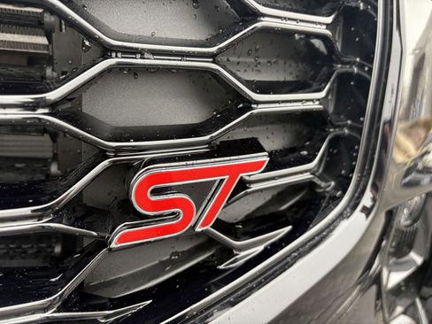 New 2026 Ford Explorer ST w/ Sun And Sound Package image 7