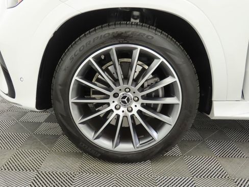 Used 2026 Mercedes-Benz GLE 450 GLE 450 image 29
