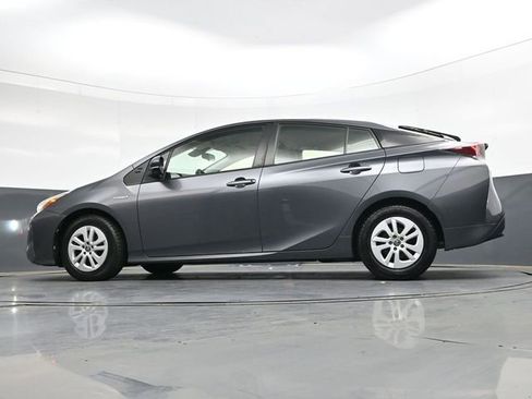 Used 2017 Toyota Prius Two image 32