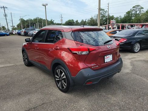 Used 2020 Nissan Kicks SV FWD image 3