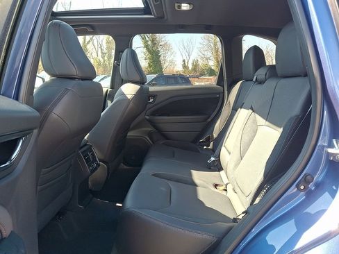 Used 2025 Subaru Forester Touring image 10