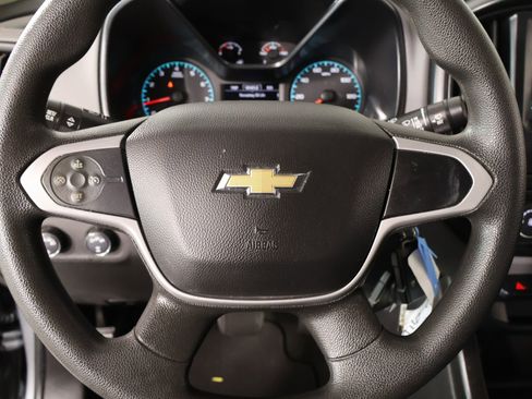 Used 2018 Chevrolet Colorado W/T w/ WT Convenience Package AWD/4WD image 3