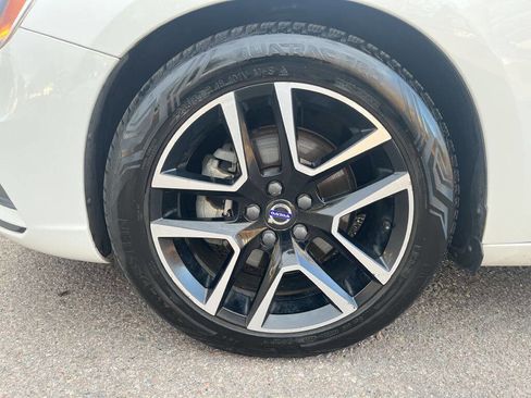 Used 2017 Volvo S60 T5 Dynamic FWD image 23