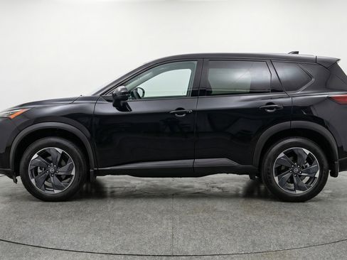 Used 2025 Nissan Rogue SV image 5