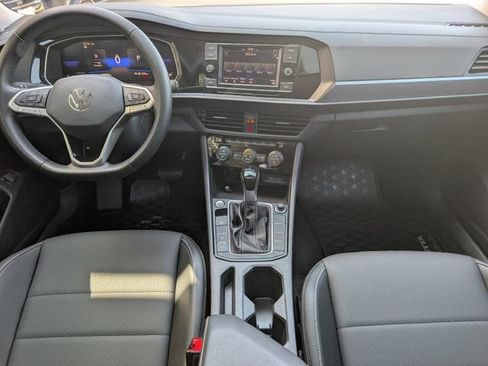 Used 2024 Volkswagen Jetta SE w/ Panoramic Sunroof Package FWD image 25