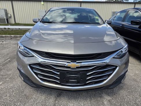 Used 2024 Chevrolet Malibu LT image 3