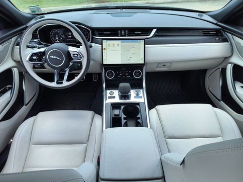 Used 2024 Jaguar XF R-Dynamic SE AWD/4WD image 28