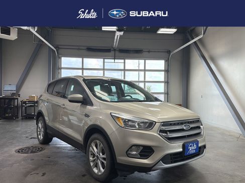 Used 2017 Ford Escape SE w/ SE Cold Weather Package AWD/4WD image 1