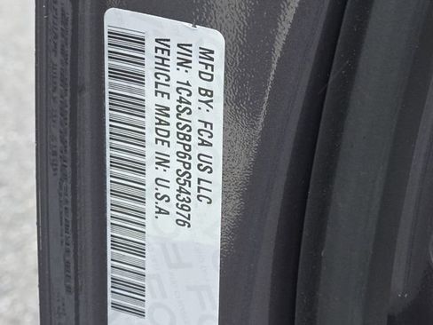 Used 2023 Jeep Wagoneer L Series II image 20