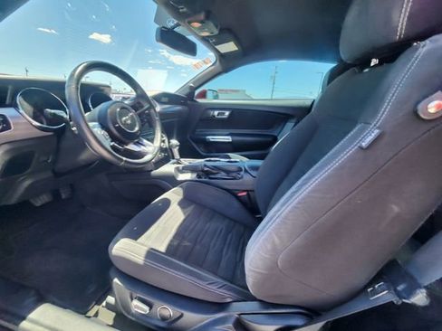 Used 2017 Ford Mustang Coupe RWD image 10