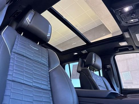 Certified 2023 Cadillac Escalade ESV Sport Platinum w/ LPO, ONYX Package AWD/4WD image 19