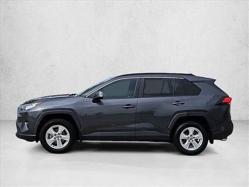 Used 2021 Toyota RAV4 XLE w/ Convenience Package FWD image 9