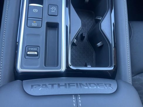 New 2026 Nissan Pathfinder SV image 18