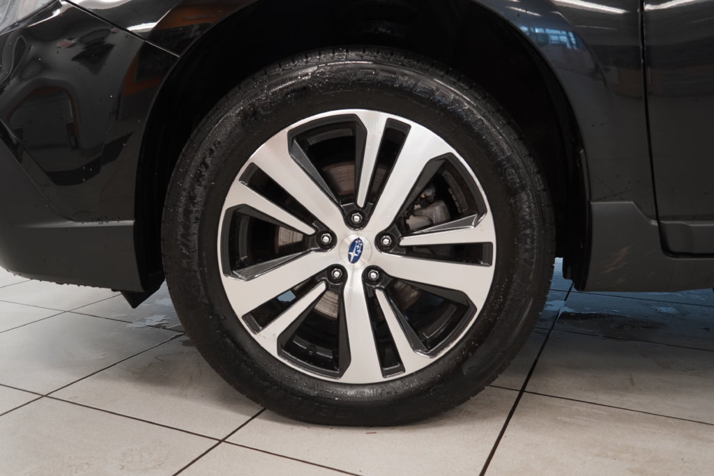 Used 2019 Subaru Outback 2.5i Limited AWD/4WD image 18