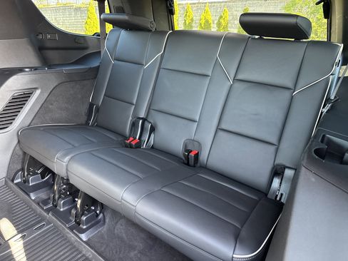 Used 2025 Cadillac Escalade Premium Luxury w/ Touring Package image 33