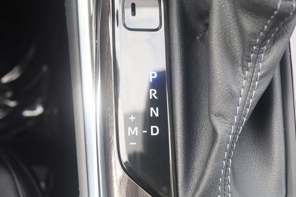 Used 2026 Toyota Highlander Platinum AWD/4WD image 18