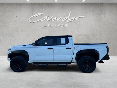 Used 2026 Toyota Tacoma TRD Pro AWD/4WD image 13