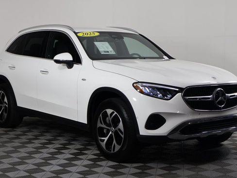 Certified 2025 Mercedes-Benz GLC 350e 4MATIC image 3