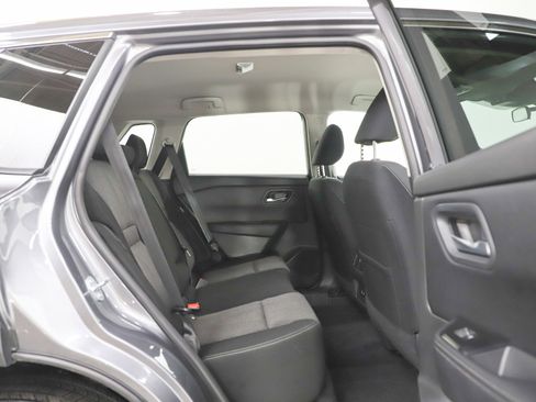 Used 2025 Nissan Rogue SV AWD/4WD image 12