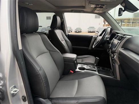 Used 2024 Toyota 4Runner SR5 Premium image 31