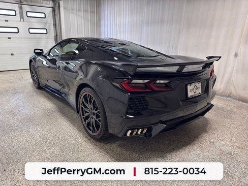 Used 2026 Chevrolet Corvette Stingray Premium Cpe w/ Z51 Performance Package RWD image 5