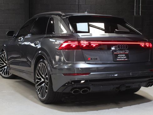 Used 2024 Audi SQ8 Prestige AWD/4WD image 13
