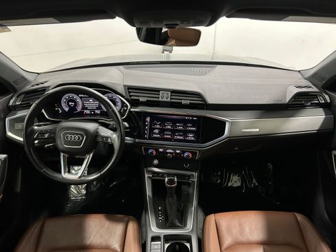 Used 2020 Audi Q3 2.0T Premium Plus w/ Premium Plus Package image 14