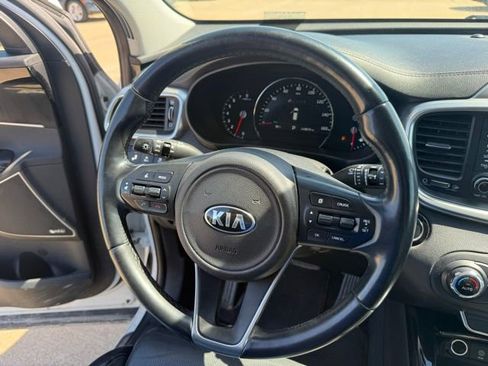 Used 2016 Kia Sorento SX FWD image 12