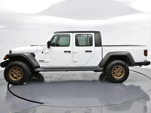 Used 2024 Jeep Gladiator Sport image 4