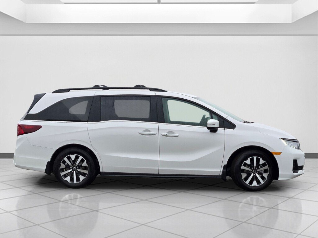 New 2027 Honda Odyssey EX-L image 3