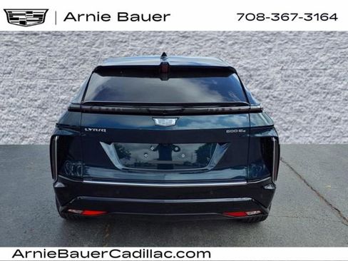 New 2025 Cadillac Lyriq Luxury w/ LPO, Floor Liner Package image 8